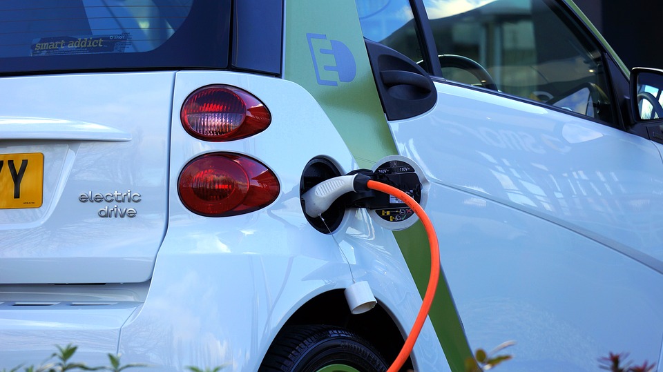 Descubre cuáles son los beneficios de los coches ecológicos