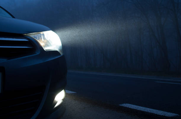 5 motivos para pulir los faros de tu coche