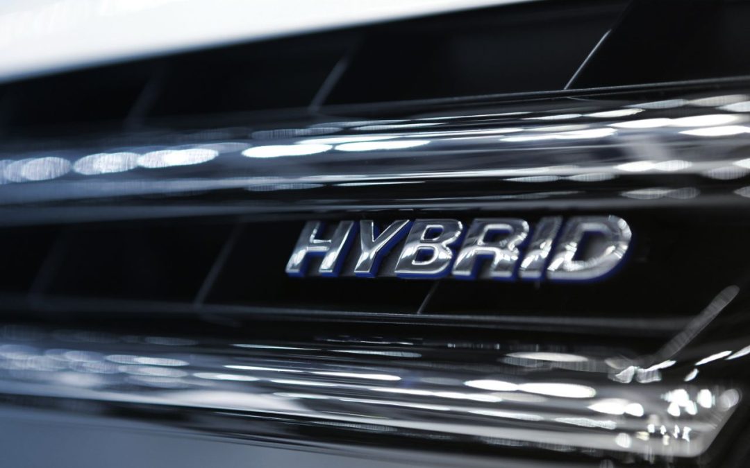 ¡El Aceite ideal para Coches Híbridos Eléctricos que potencian su rendimiento!